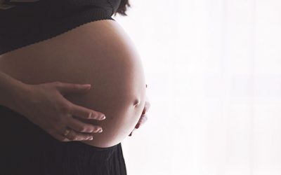 YOGA PRENATAL EN PAREJA