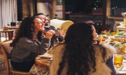CENA CLANDESTINA HIPPIE