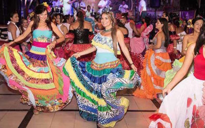 FIESTA DE POLLERAS
